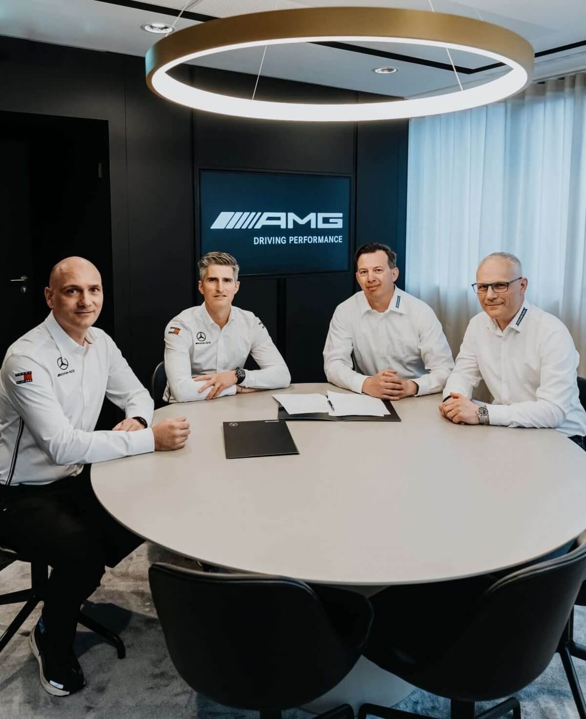 rom left: Stefan Wendl (Head of Mercedes-AMG Customer Racing), Christoph Sagemüller (Head of Mercedes-AMG Motorsport), Paul Becher (CEO RAVENOL), Martin Huning (Motorsport Director RAVENOL)